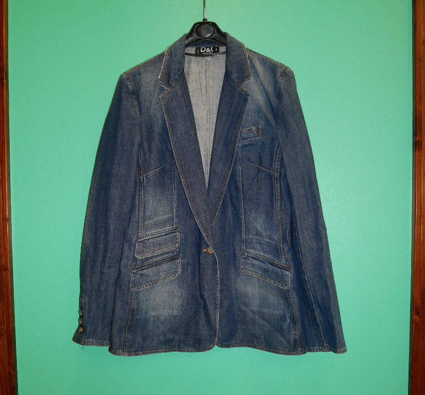 Casaco jeans feminino usado Dolce Gabbana